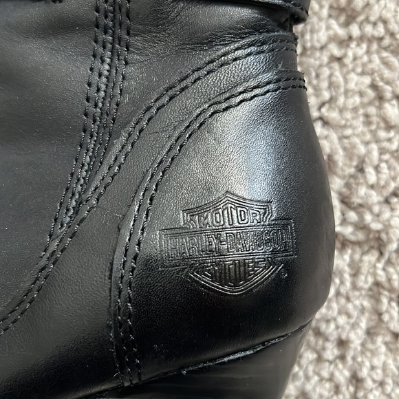 Harley-Davidson black leather high heel boots - Picture 4 of 14